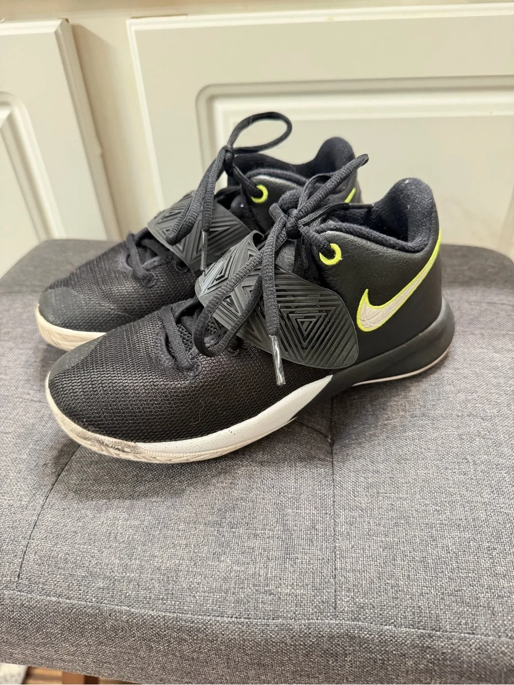 Boys Nike Kyrie Flytrap lll